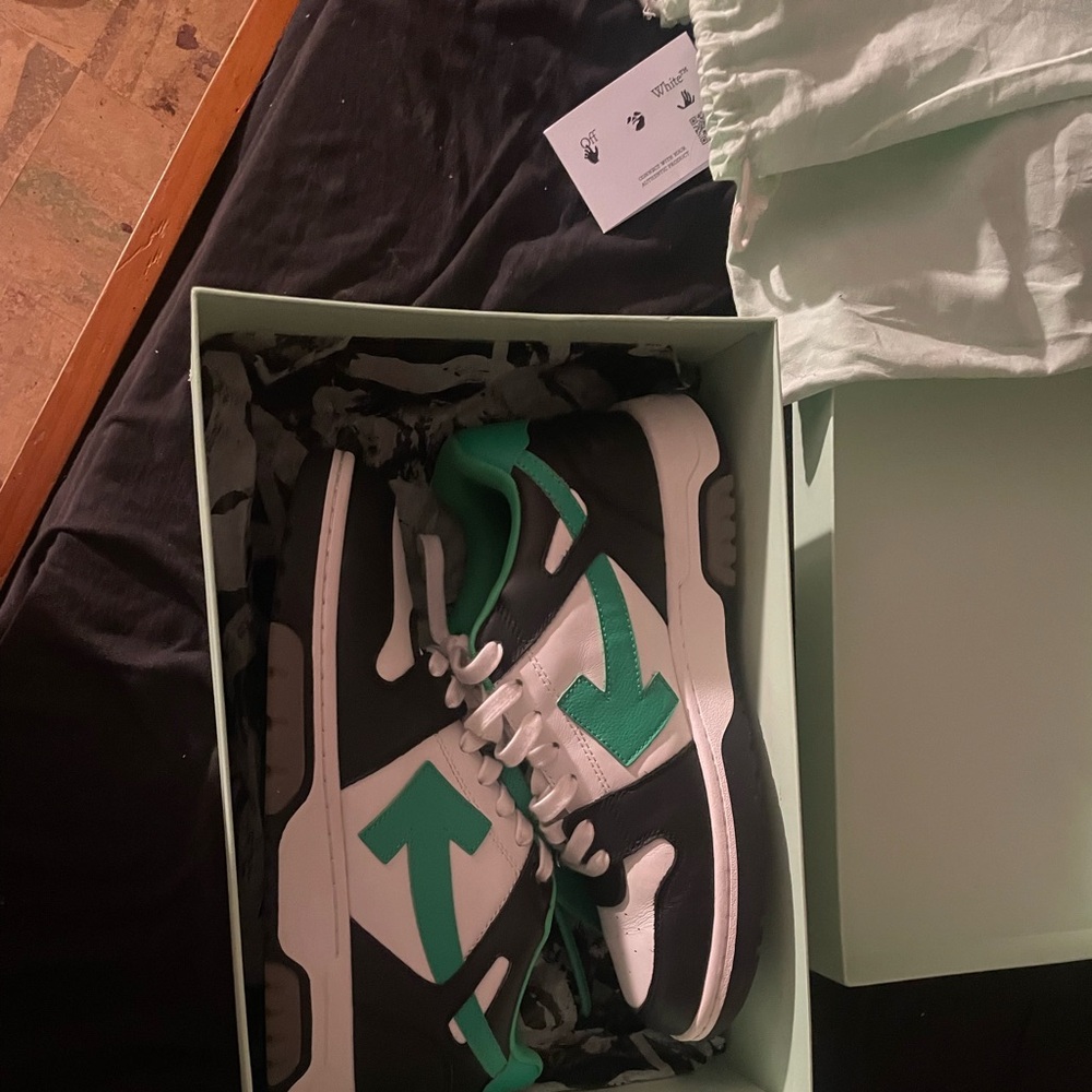 Size 10 OFF-WHITE